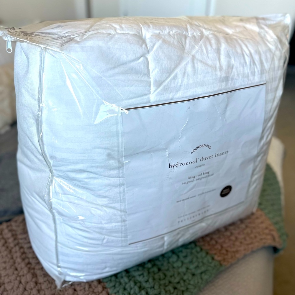 NWOT - Potterybarn Hydrocool Duvet Insert - King/Cal King